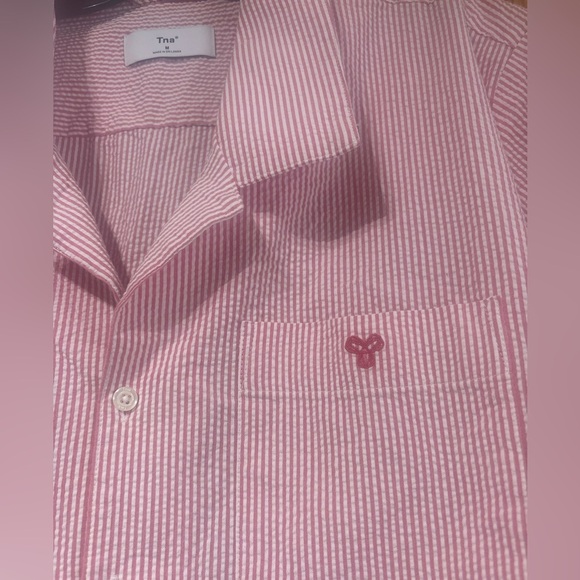 Aritzia TNA Women's Baltimore Pink Seersucker Button Up Short Sleeve Blouse M - Picture 5 of 7